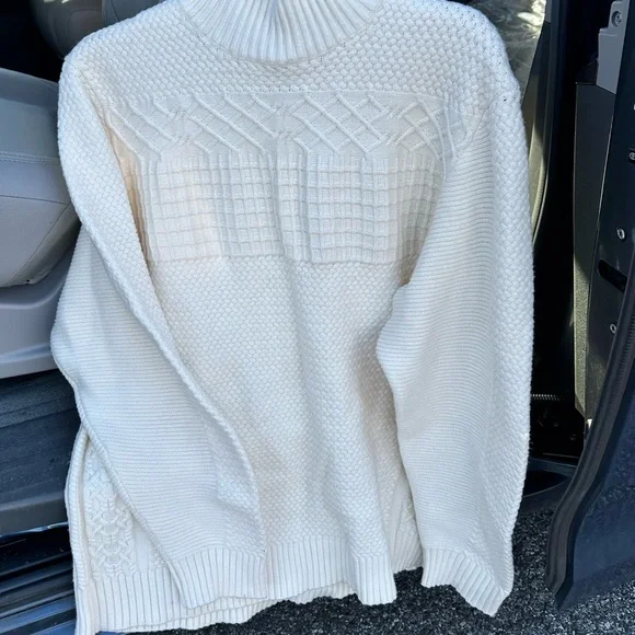 Like New Guess White Chunky Knit Turtleneck Sweater - Picture 2 of 3